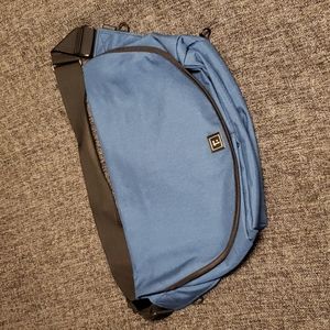 Rickshaw Zero Medium Messenger Bag